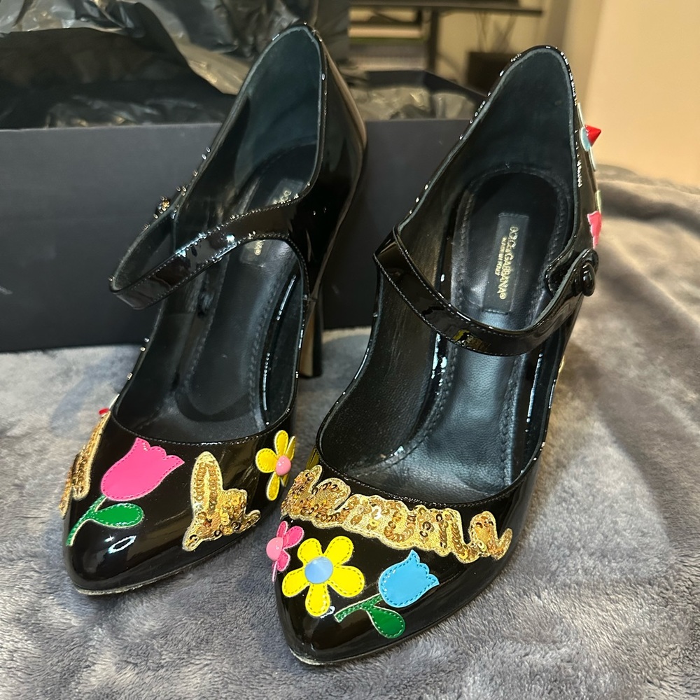 Dolce & Gabbana Black Patent Heels La Mamma size 38 / 7.5 colorful fun floral - Picture 2 of 7